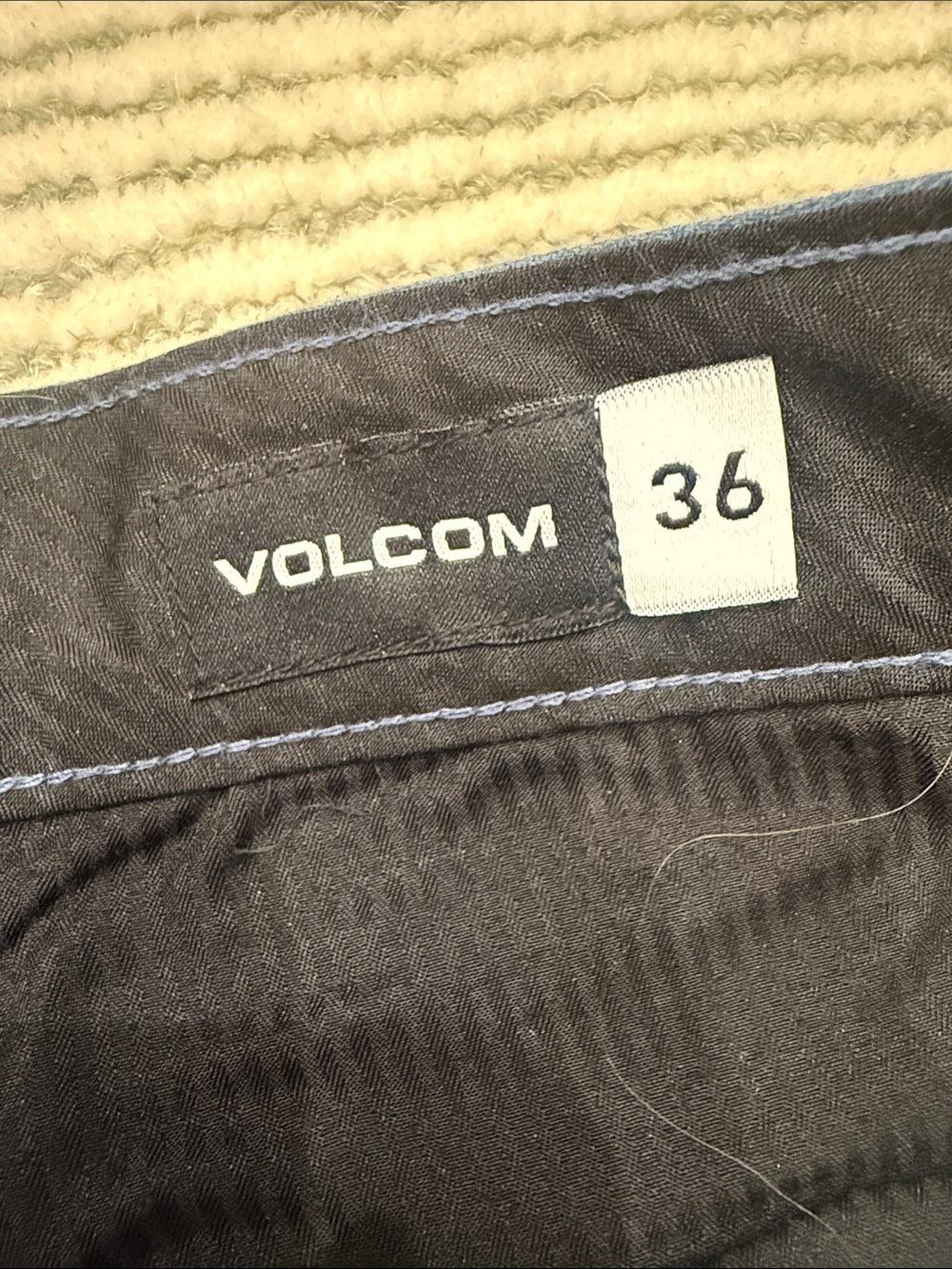 Volcom Men's Navy Flat-Front Shorts - Picture 2 of 3